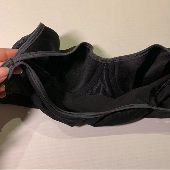 34C Victoria’s Secret VSX sexy sport bra - Picture 13 of 13